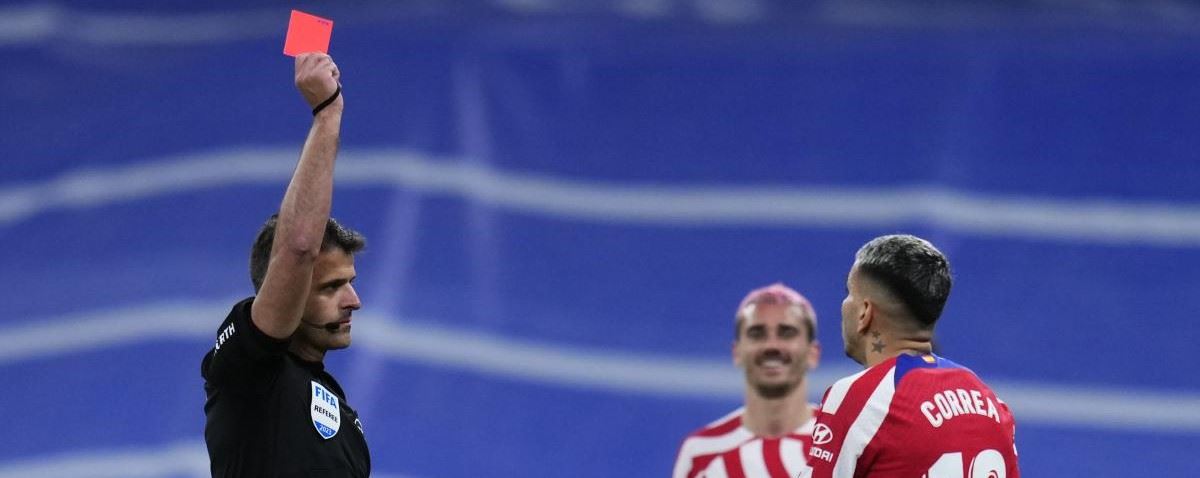 دیمەنی کارتێکی سووری پێشتری کۆریا