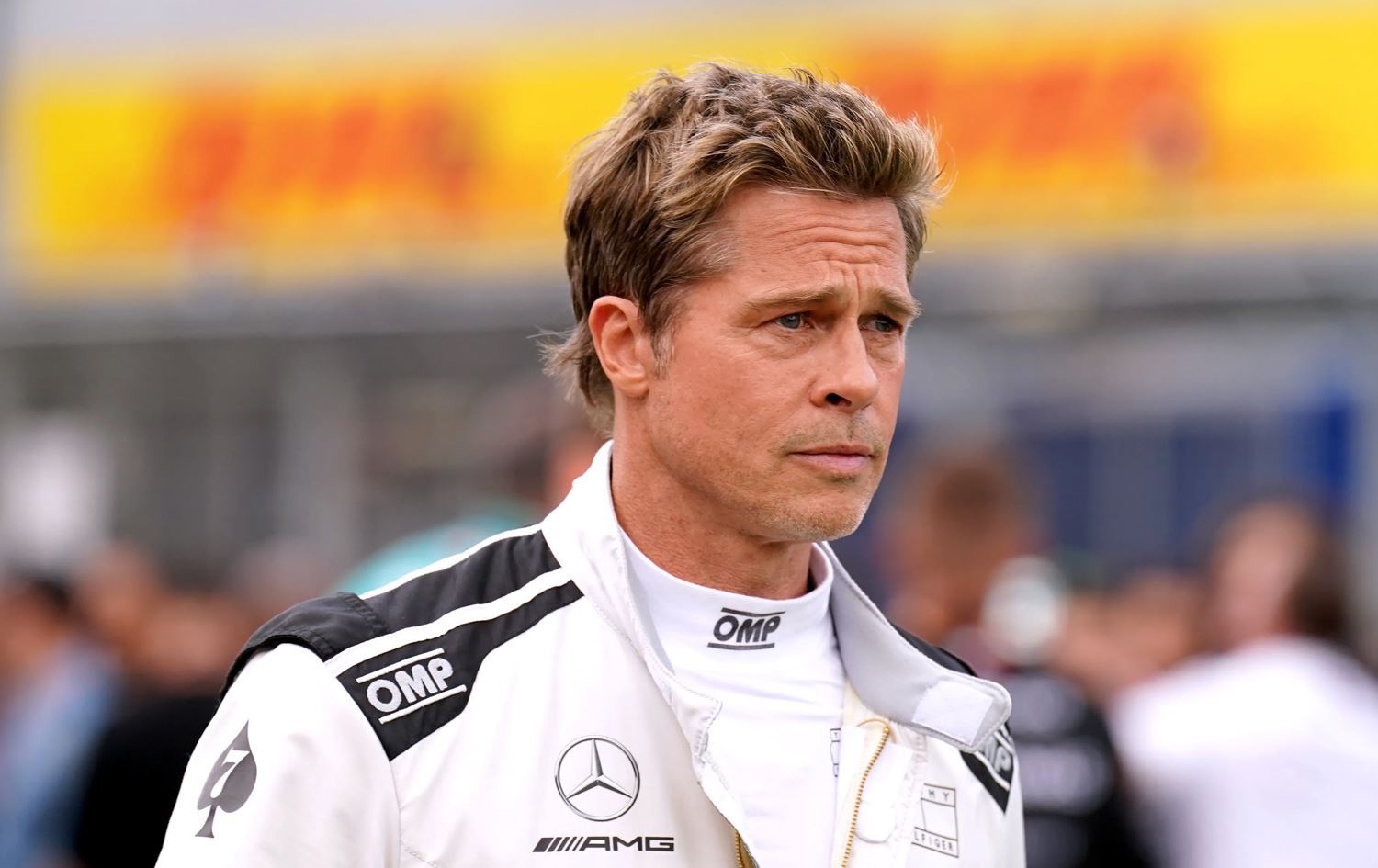 براد پیت ئۆتۆمبێل بە خێرایی 290 کیلۆمەتر لە کاژێرێکدا لێدەخوڕێت