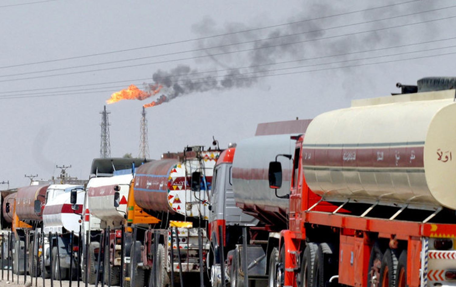 قائممقام الرطبة لرووداو: الحركة طبيعية في منفذ طريبيل ولا صحة لحرق شاحنات النفط