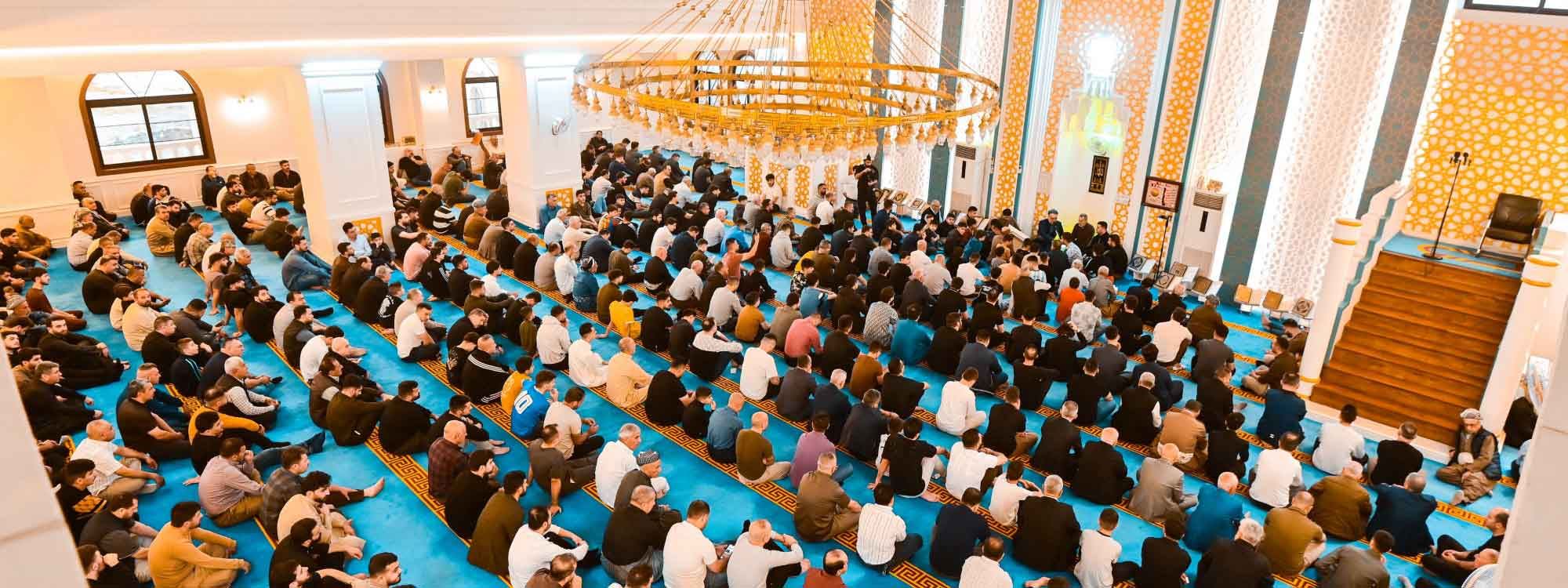 نوێژی جەژن لە مزگەوتی شەهیدانی دهۆک