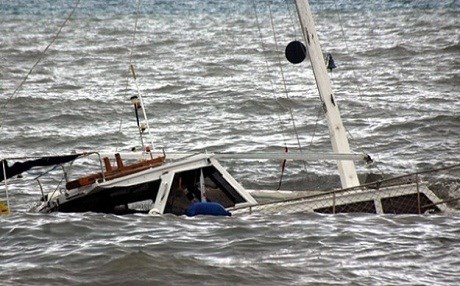 Yük gemisi çarptı: 11 ölü!