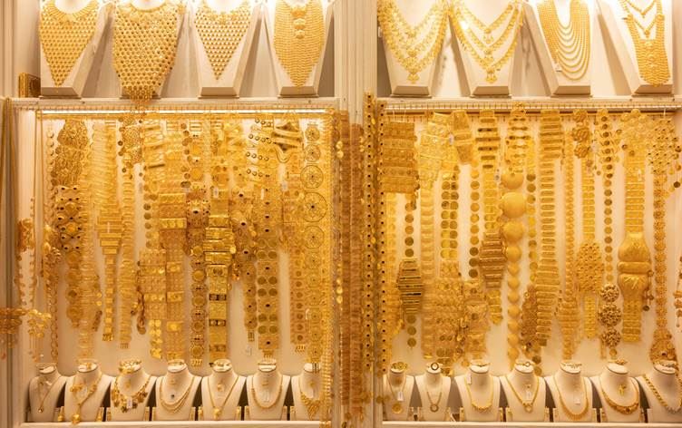 Erbil'deki bir kuyumcunun vitrininde sergilenen altın / Fotoğraf: Rûdaw