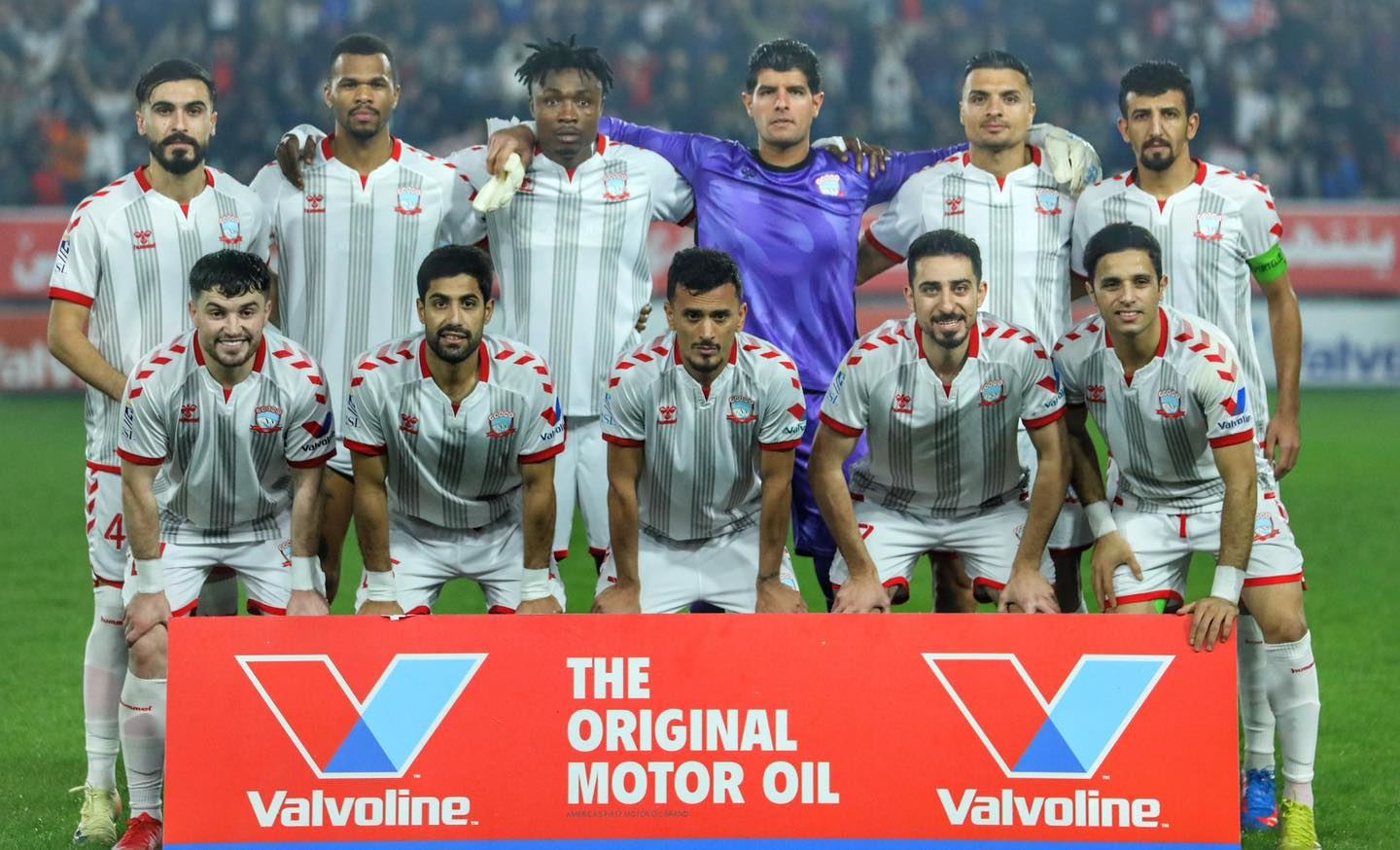 زاخۆ پێشەنگی دەوێت و هەولێر بریندارە