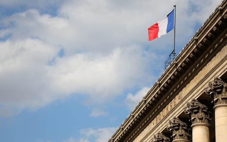 سەرچاوەیەکی دیپلۆماسیی فەرەنسا: هیواخوازین دیالۆگی هەسەدە و دەسەڵاتی راگوزەر بەردەوام بێت