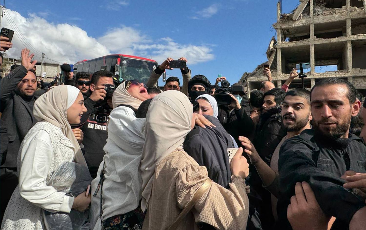 Dîmenê dema azadkirina dîlan\ Wêne: Medyaya civakî