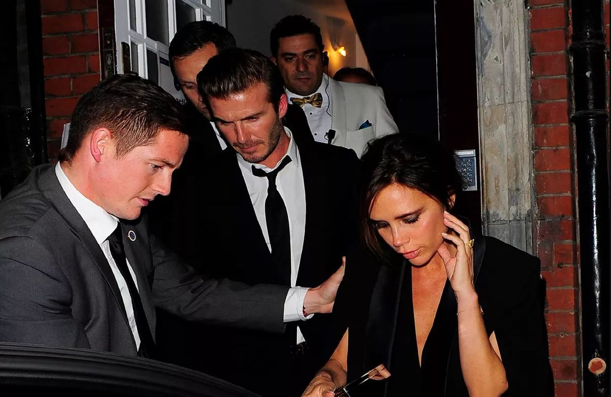 بێکهام، ڤیکتۆریا و پاسەوانەکەیان