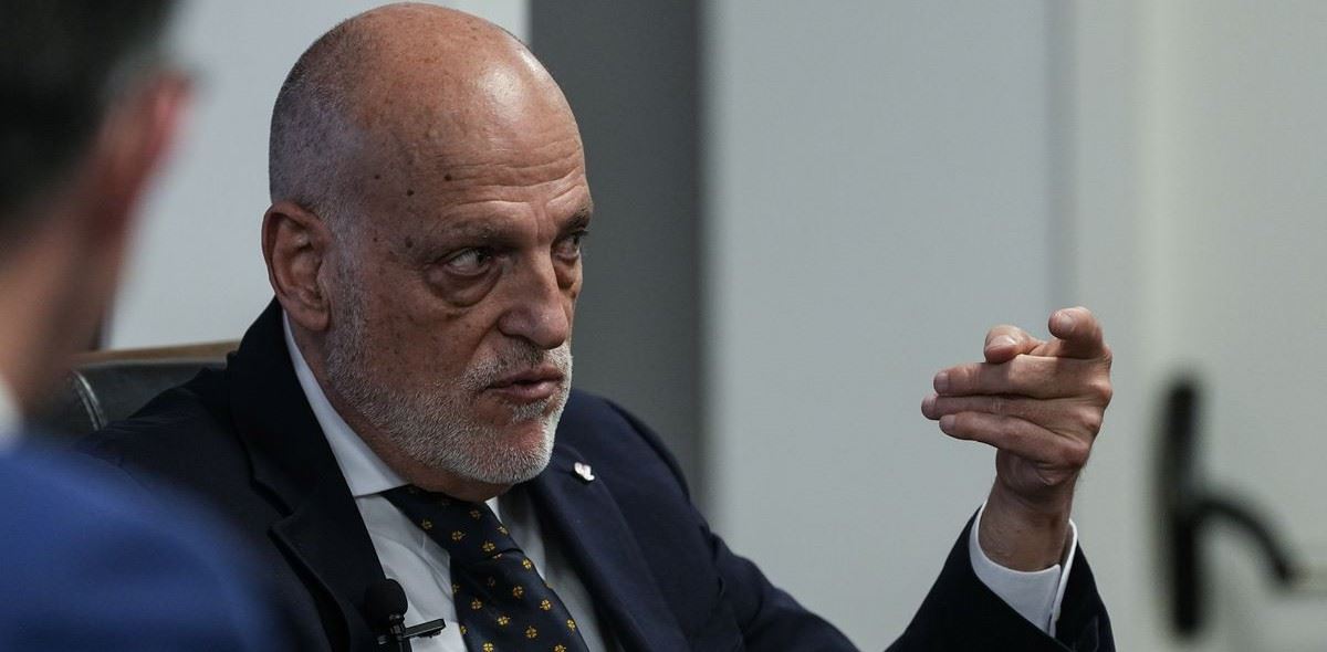 خاڤیێر تێباس