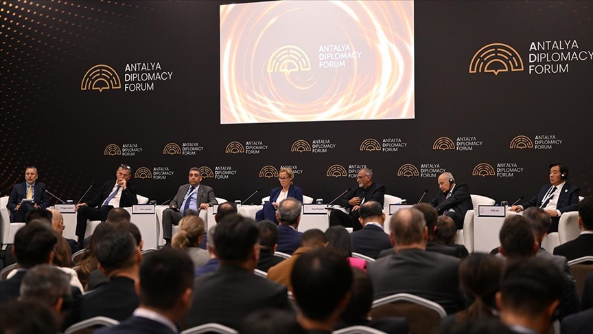 ADF’de ‘İki Devletli Çözüm Zamanı’ paneli: Filistin meselesi masaya yatırıldı