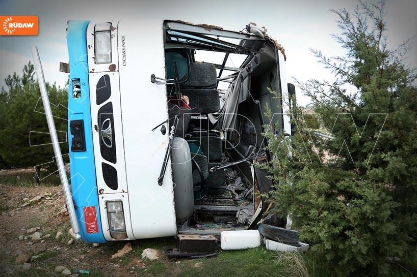 Li ser rêya Hewlêr- Selahedîn 21 xwendevan birîndar bûn