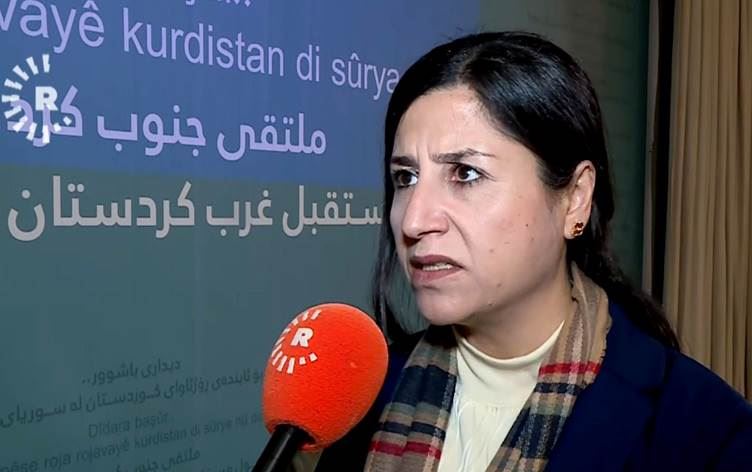 PYD Eş Genel Başkanı Perwîn Yusuf / Foto: Rûdaw