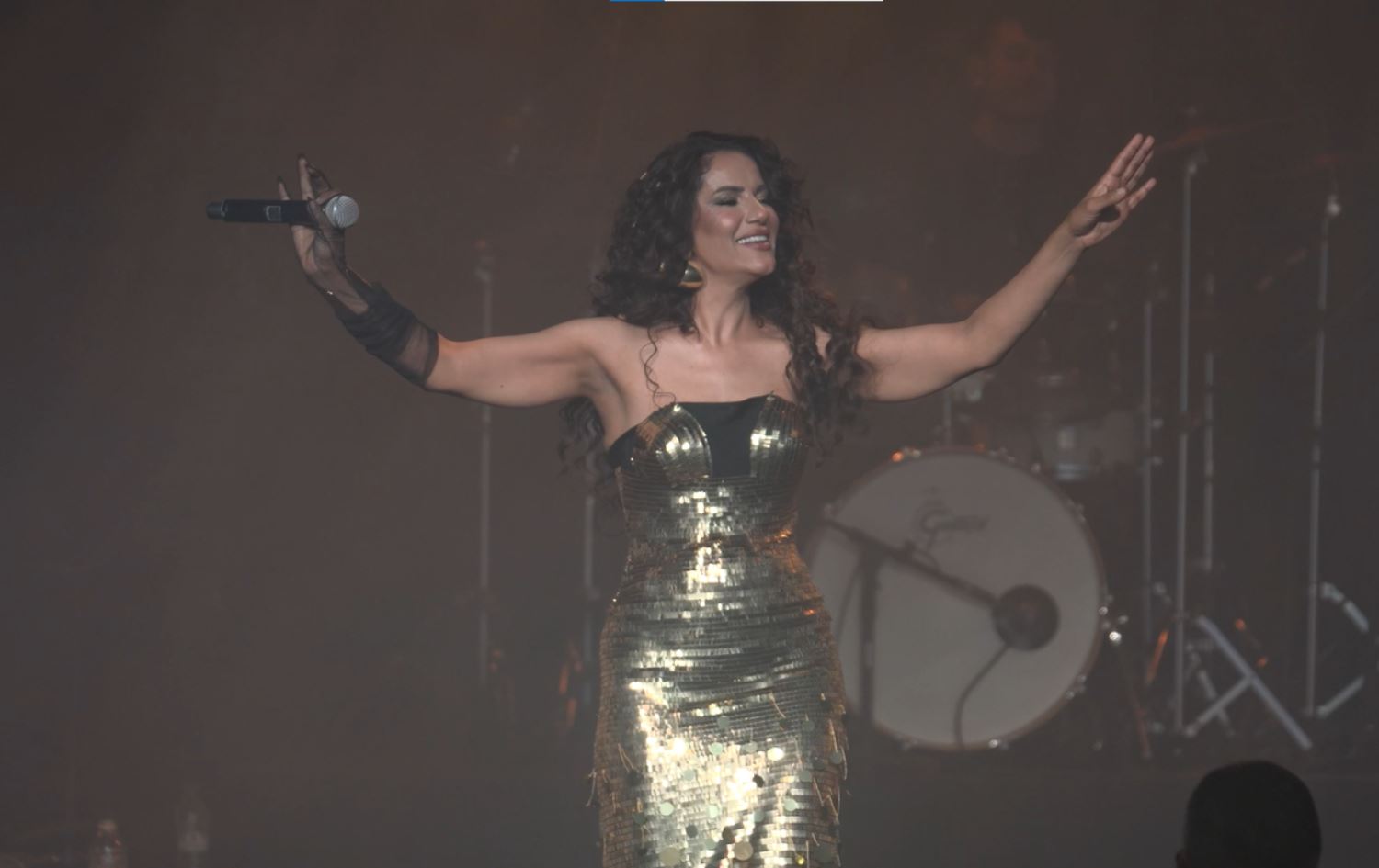 Ünlüler Tara Mamedova’nın İstanbul konserine akın etti