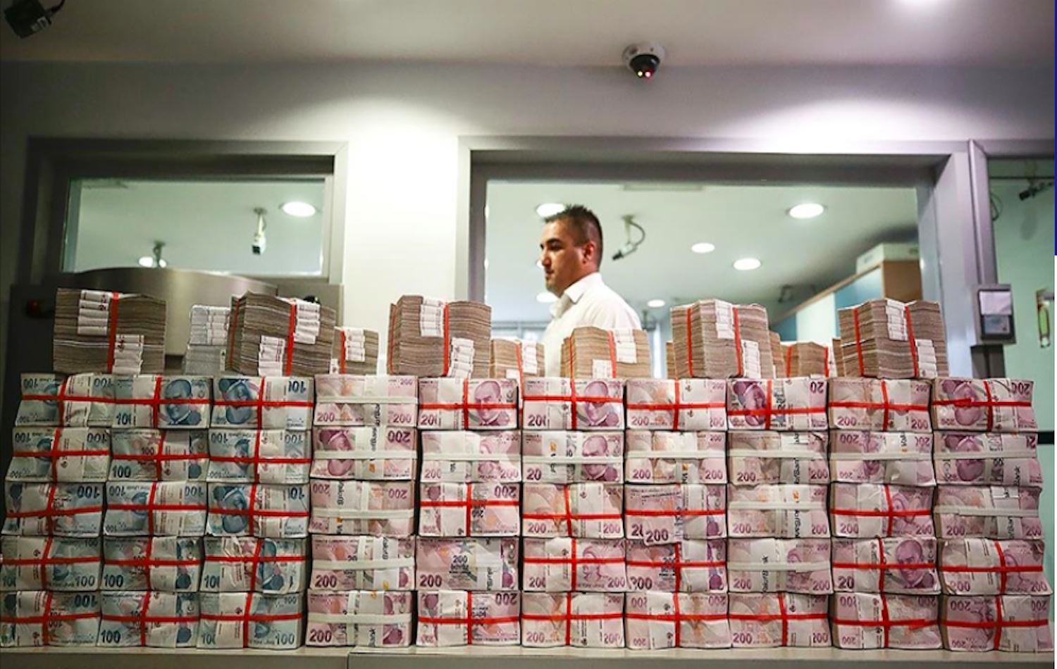 Bütçe martta da açık verdi / Fotoğraf: AA