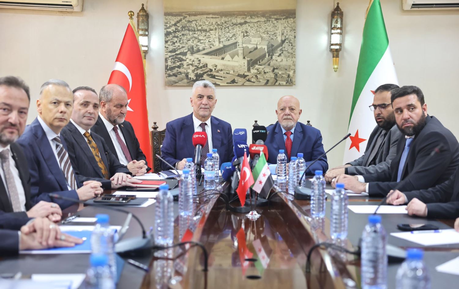 Türkiye Ticaret Bakanı Ömer Bolat, Suriye'nin Başkenti Şam'da Suriyeli bakanlarla görüştü