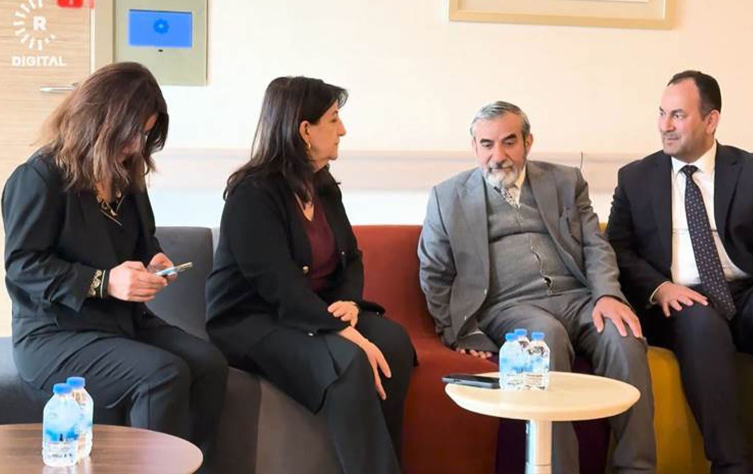 Selahaddin Bahaddin'den Önder ziyareti: Kürdistan halkı ve barışseverler endişeli                