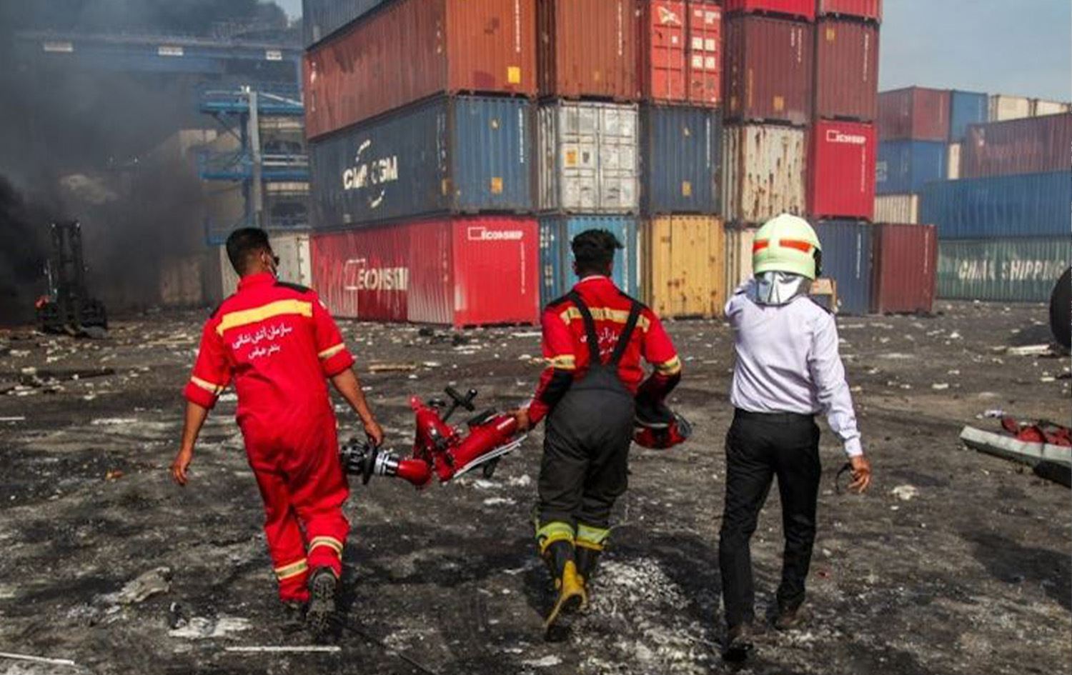 Tîmên agirkujê yên li Bendera Şehîd Recaiyê /Wêne: IRNA