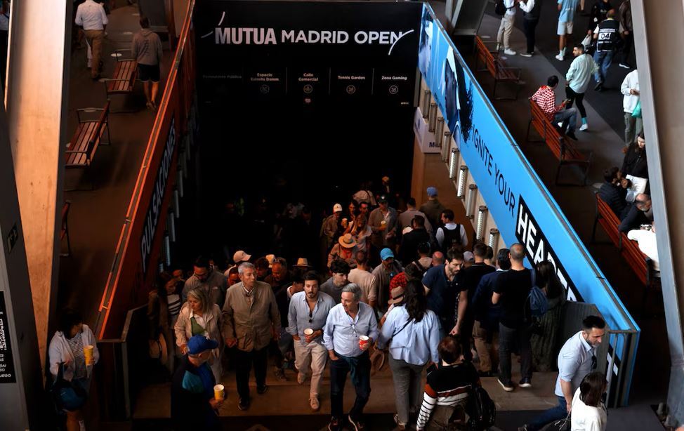 Temaşavanên lîstika tenîsê ya Madrid Openê /Wêne: Reuters