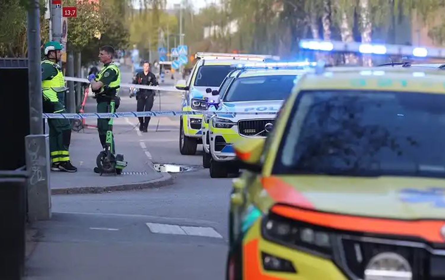 Polîsan tedbîr wergirtine / Wêne: Ajans 