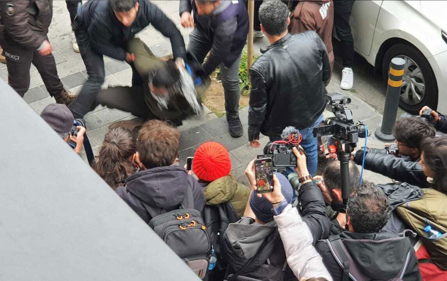 Dîmenê desteserkirina xwenîşanderan\ Wêne: Torên civakî