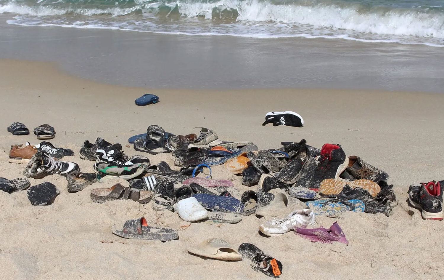 Libya açıklarında 16 düzensiz göçmenin cesedi bulundu. / Foto: Reuters