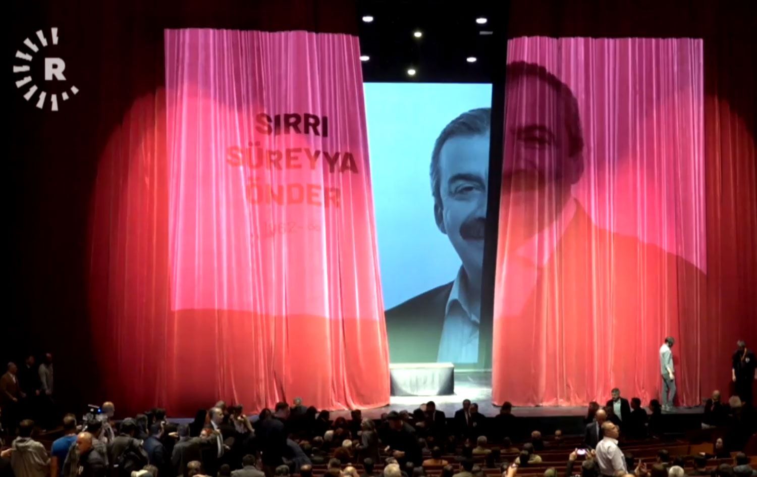 Sirri Sureyya Onder li Stenbolê hat bibîranîn / Wêne û Vîdeo: Rûdaw