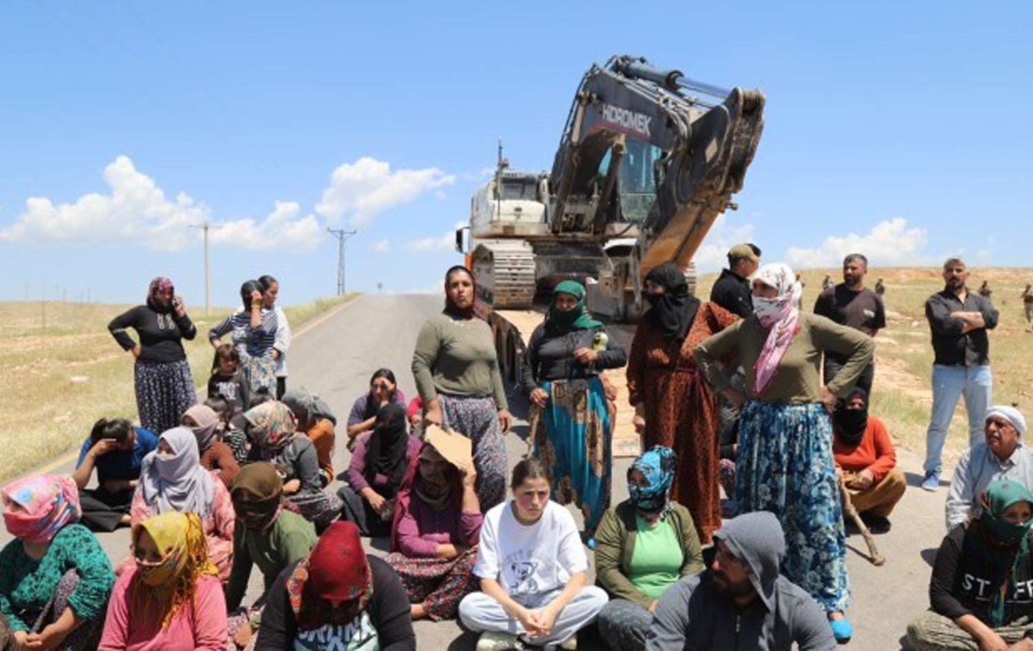 Welatiyan çalakiya rûniştinê li dar xist / Wêne: MA