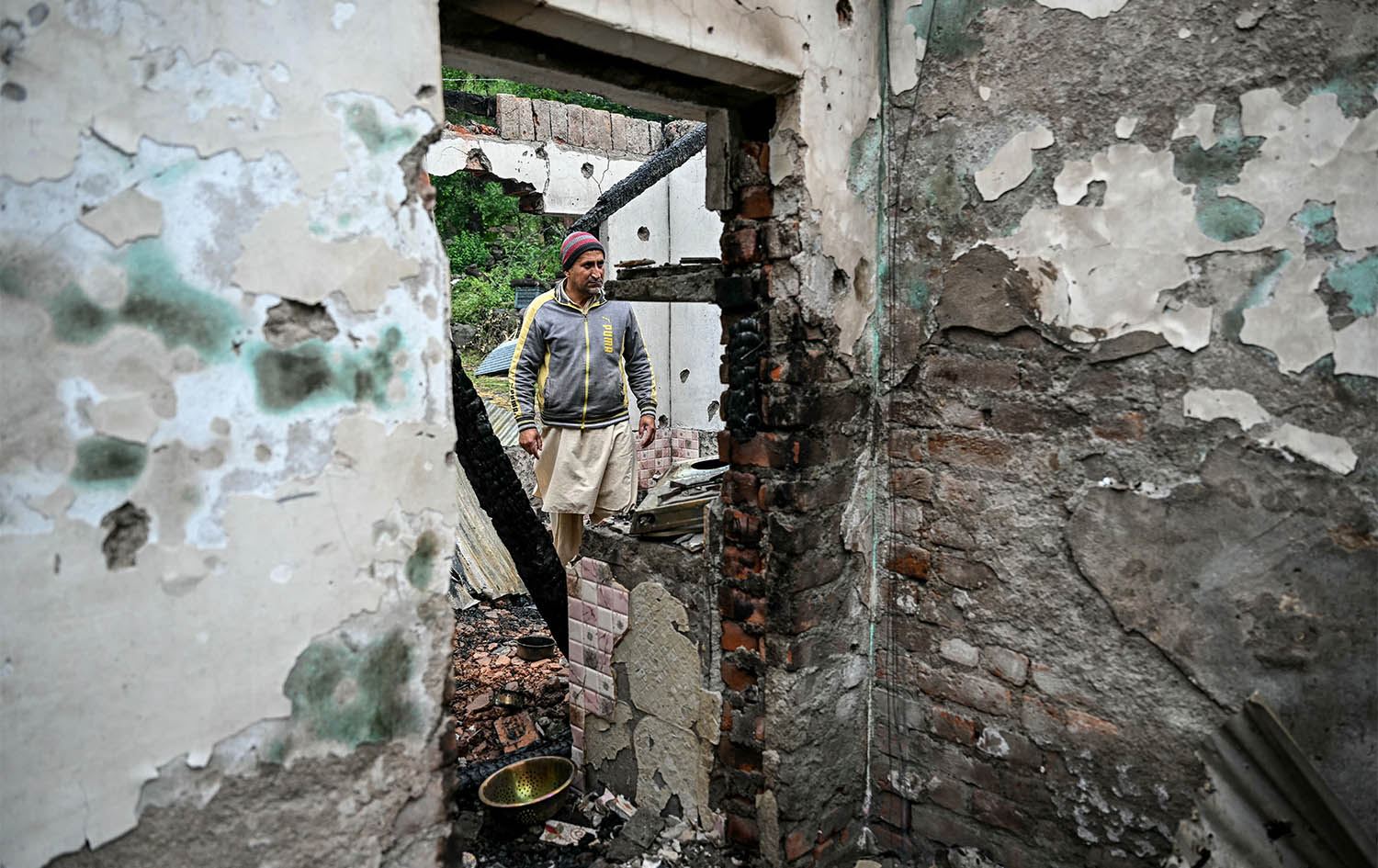 هیندستان دەڵێت پاکستان هێرشی کردووەتە سەر چەند پێگەیەکی سەربازییان