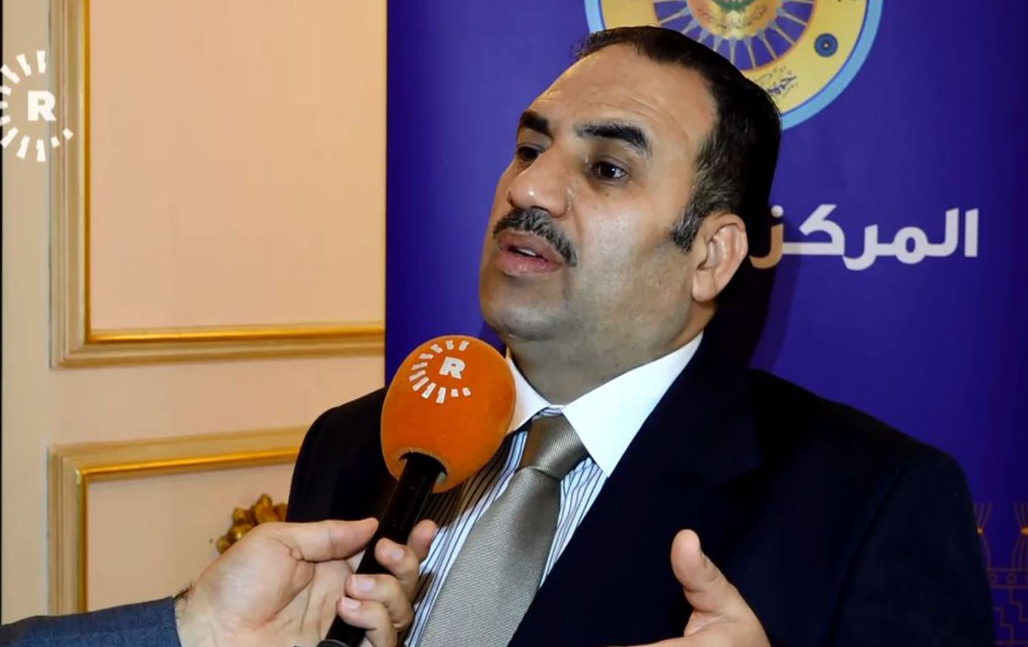 حوسێن عەللاوی، راوێژکاری سەرۆکوەزیرانی عێراق بۆ کاروباری سیاسی.