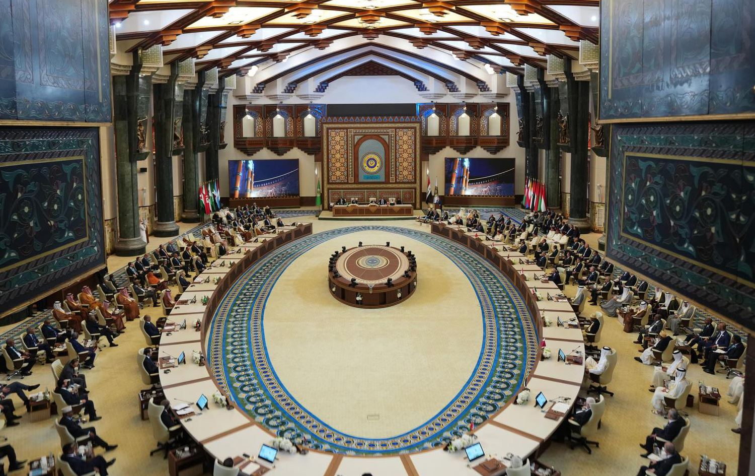 هۆڵی کۆبوونەوەی لووتکەی کۆمکاری عەرەبی لە بەغدا. وێنە: نووسینگەی سەرۆکوەزیرانی عێراق.