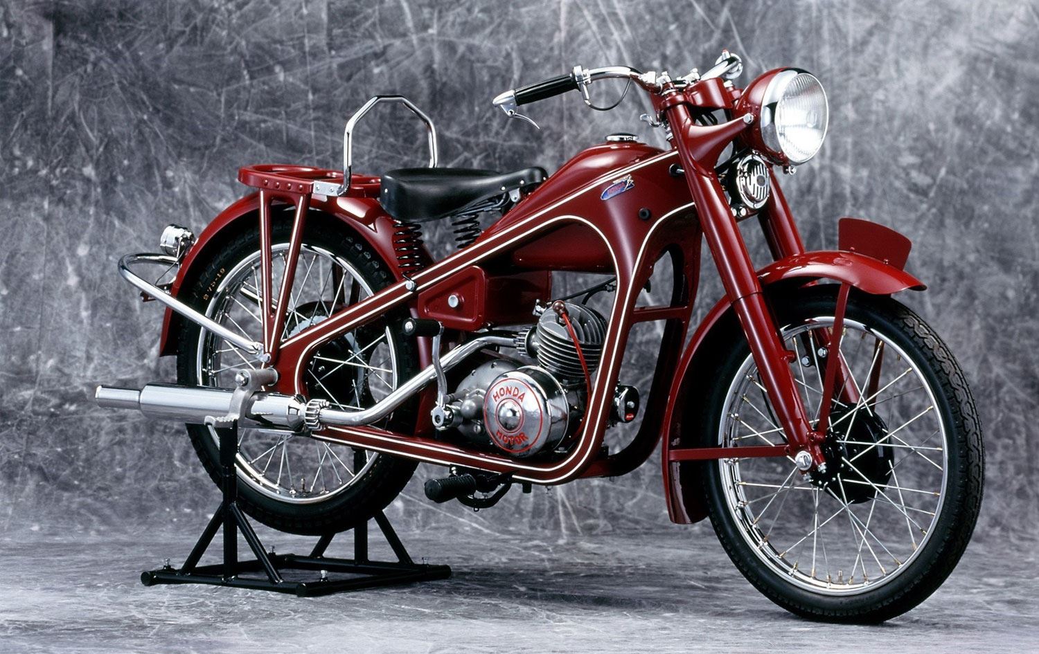 Motorsîkleteke Hondayê / Wêne: AA