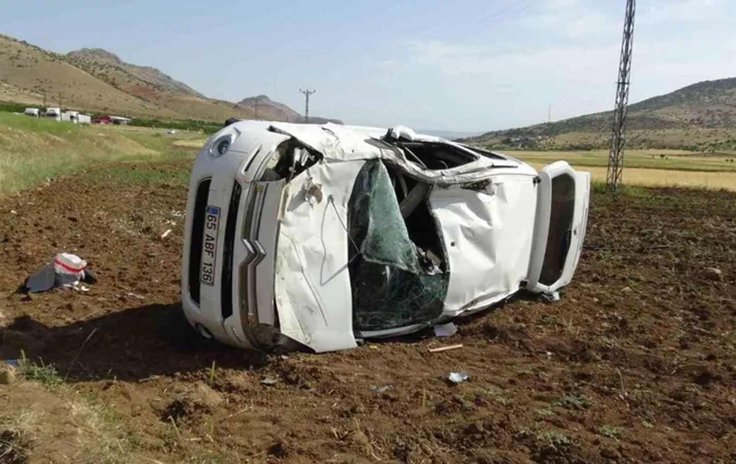 Otomobîla ku qulibiye / Wêne: Torên Civakî