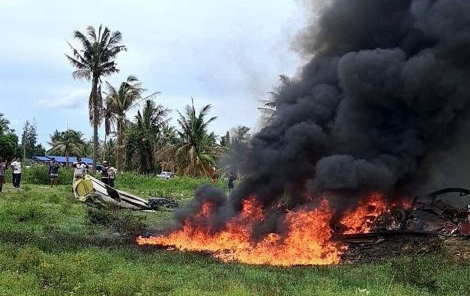 Li Taylandê helîkopter ket / Wêne: Fire & Rescue Thailand-Facebook 