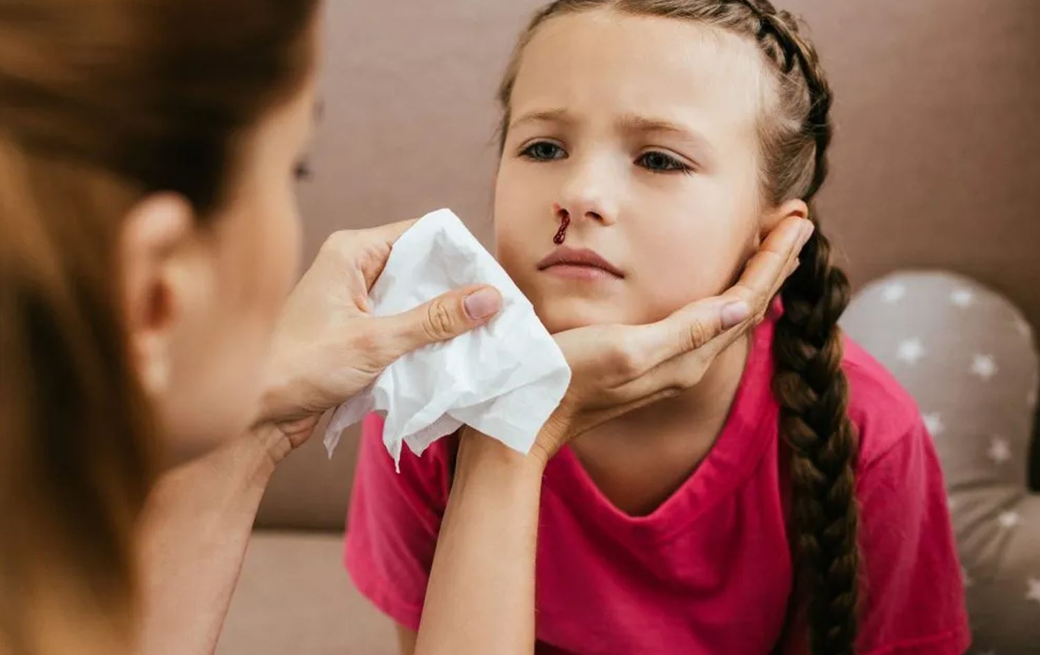 لە بەریتانیا چارەسەرێکی کاریگەر بۆ خوێنبەربوونی لووت تاقیدەکرێتەوە