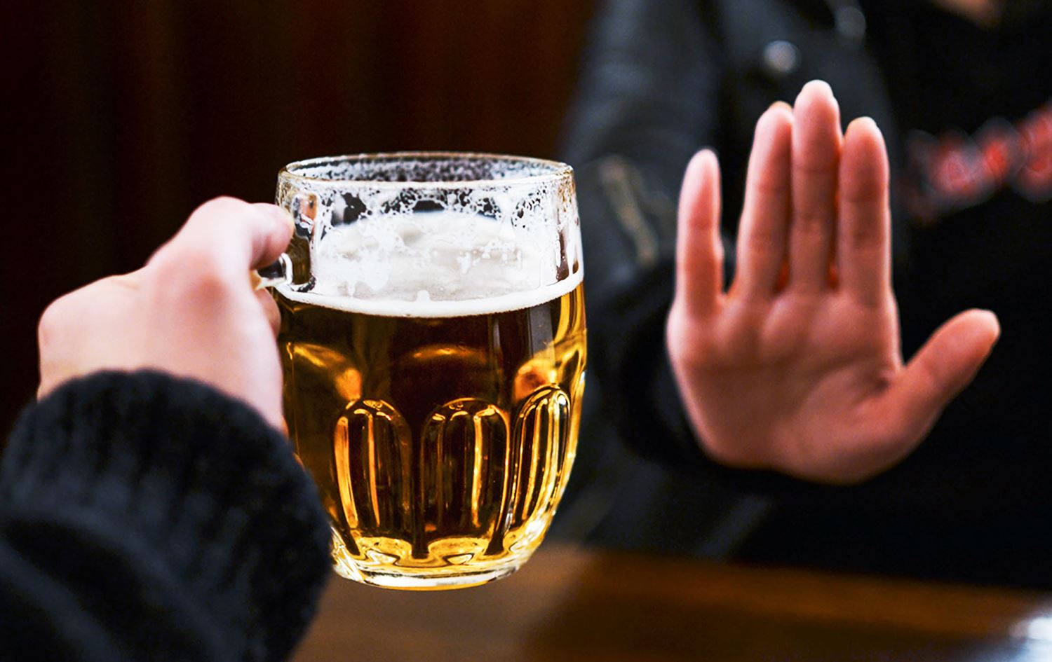 توێژینەوەیەک: رێژەی مردن بە شێرپەنجەکانی پەیوەست بە کحول زیاد بووە