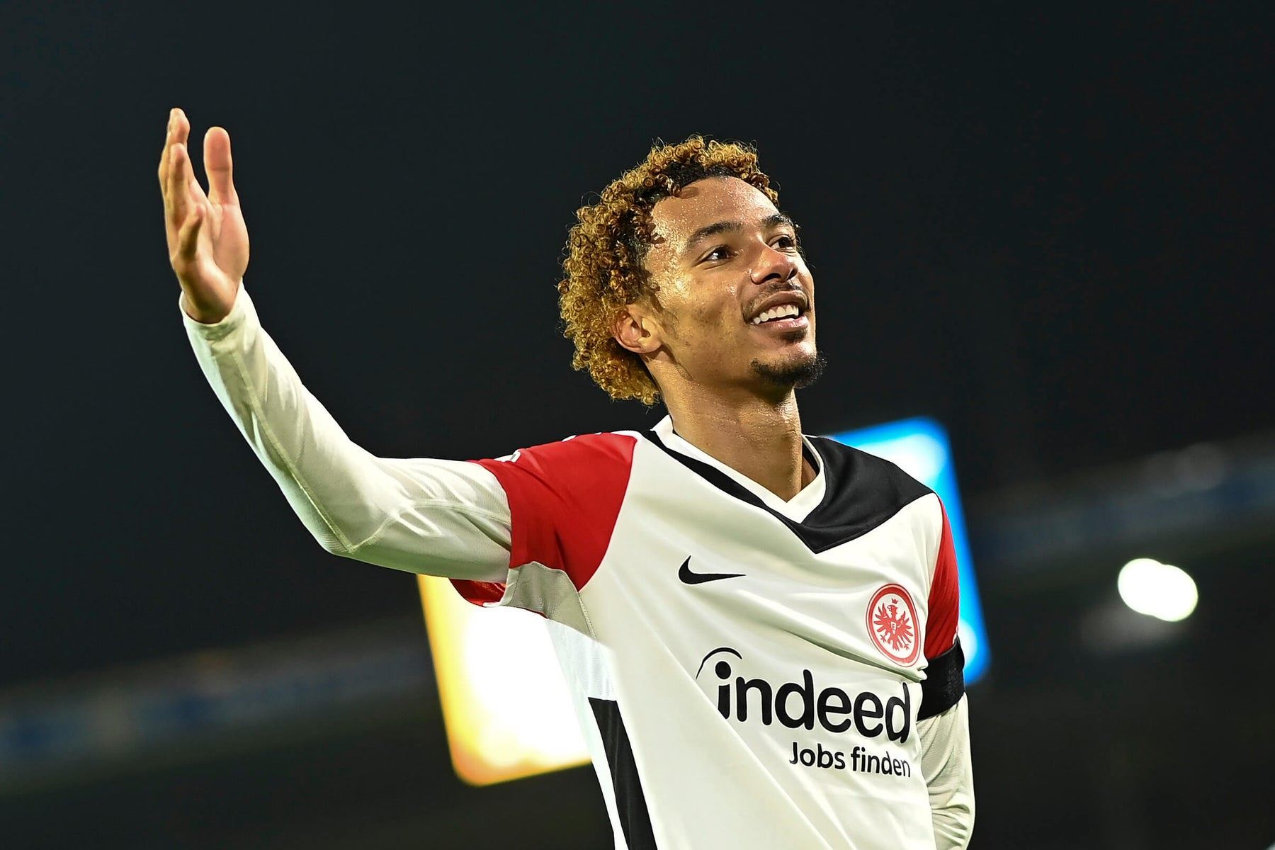 یاریزانێکی فەرەنسی هەمووانی سەرسامکردووە و یانەکەی داوای 100 ملیۆن دەکەن