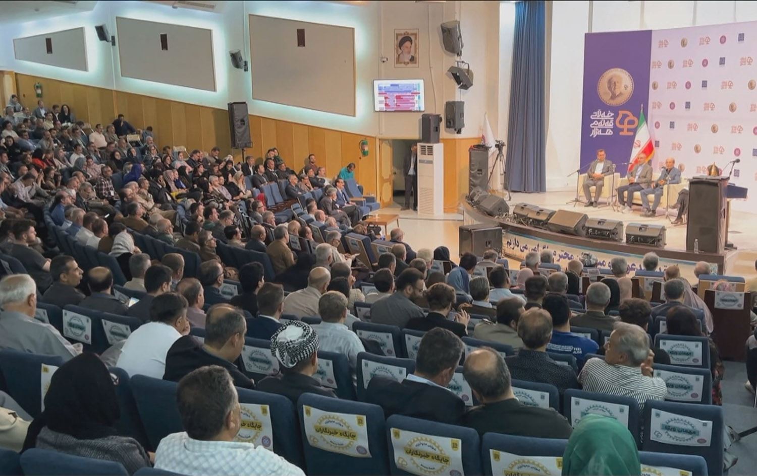 رێوڕەسمی دابەشکردنی خەڵاتەکانی قەڵەمی هەژار