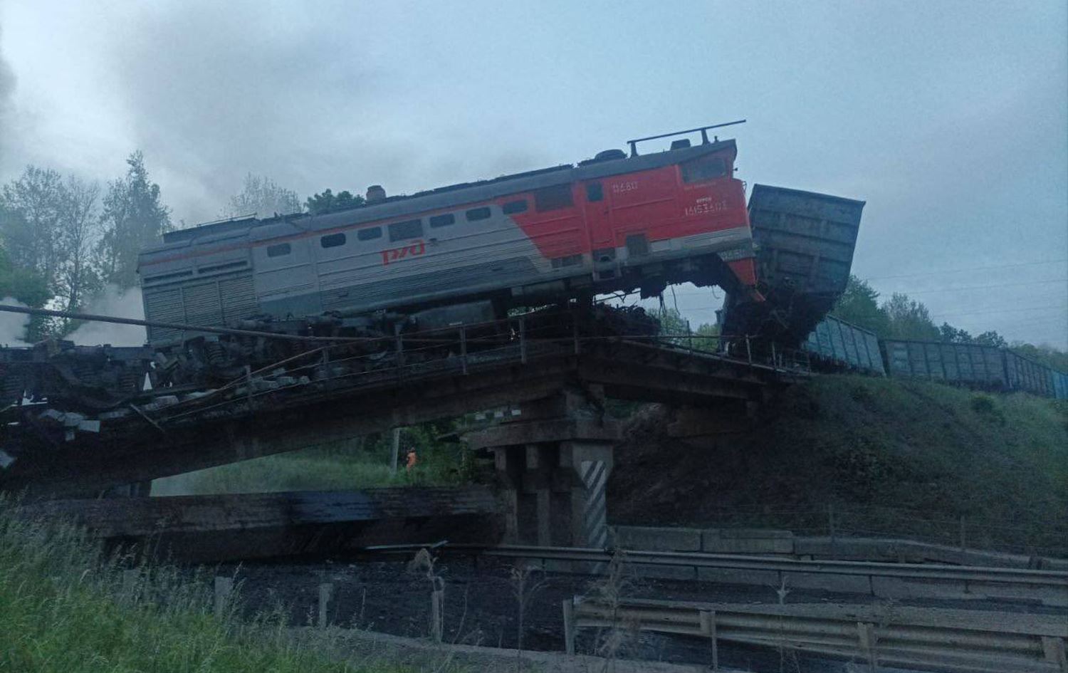 لە رووسیا دوو پرد رووخان و 7 کەس گیانیان لەدەستدا