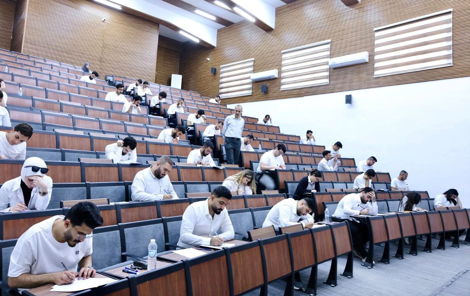 يشمل إقليم كوردستان.. الصحة العراقية تطلق استمارة تعيين خريجي الطب العام