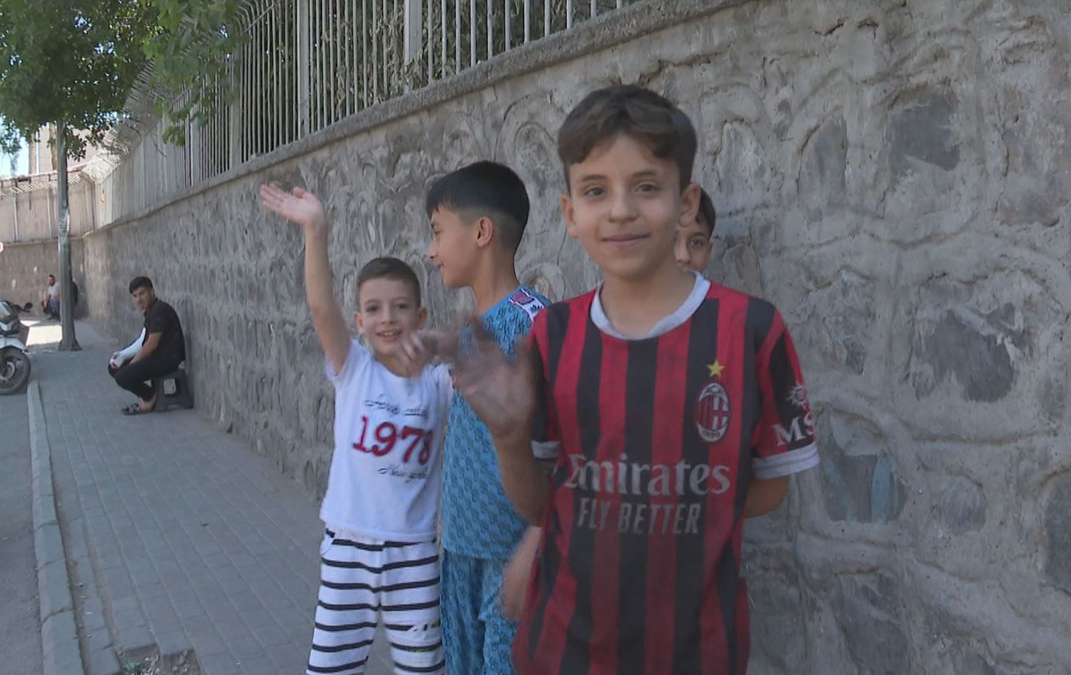 Çend zarok li kuçeyên Rihayê\ Wêne û vîdeo: Rûdaw