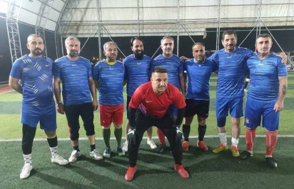 مانگانە خولێکی تۆپی پێ لە کەمپی گەویلان بەڕێوەدەچێت