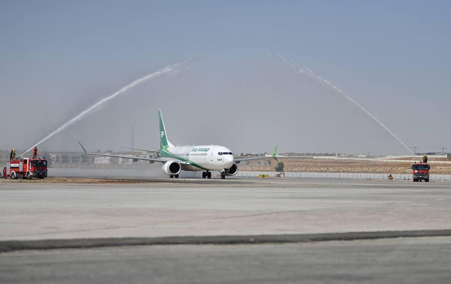 أول طائرة للخطوط الجوية العراقية تهبط في مطار الموصل الدولي