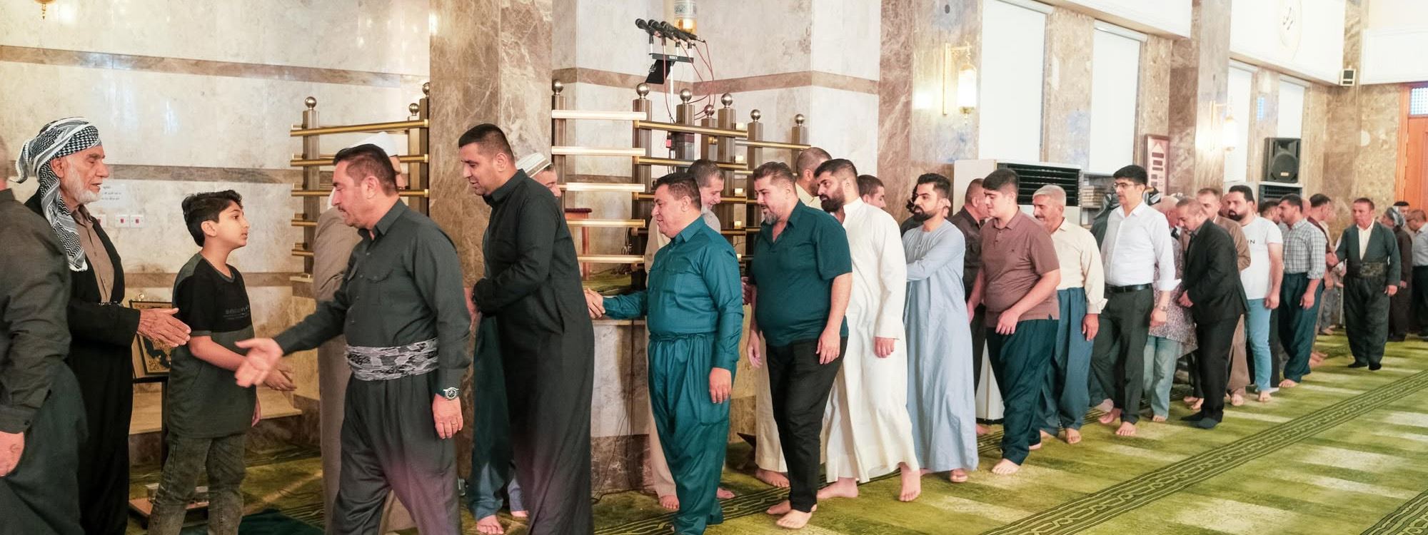 هاونیشتمانییان نوێژی جەژنی قوربان دەکەن و پیرۆزبایی لە یەکدی دەکەن