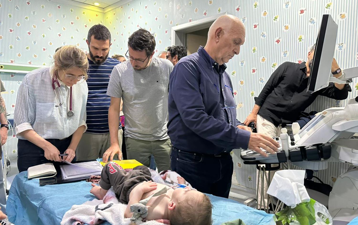 تیمێكی پزیشكیی ئیتاڵی بە پشتیوانی سەرۆکی هەرێمی کوردستان لە دهۆک نەشتەرگەریی دڵ بۆ منداڵان دەکەن