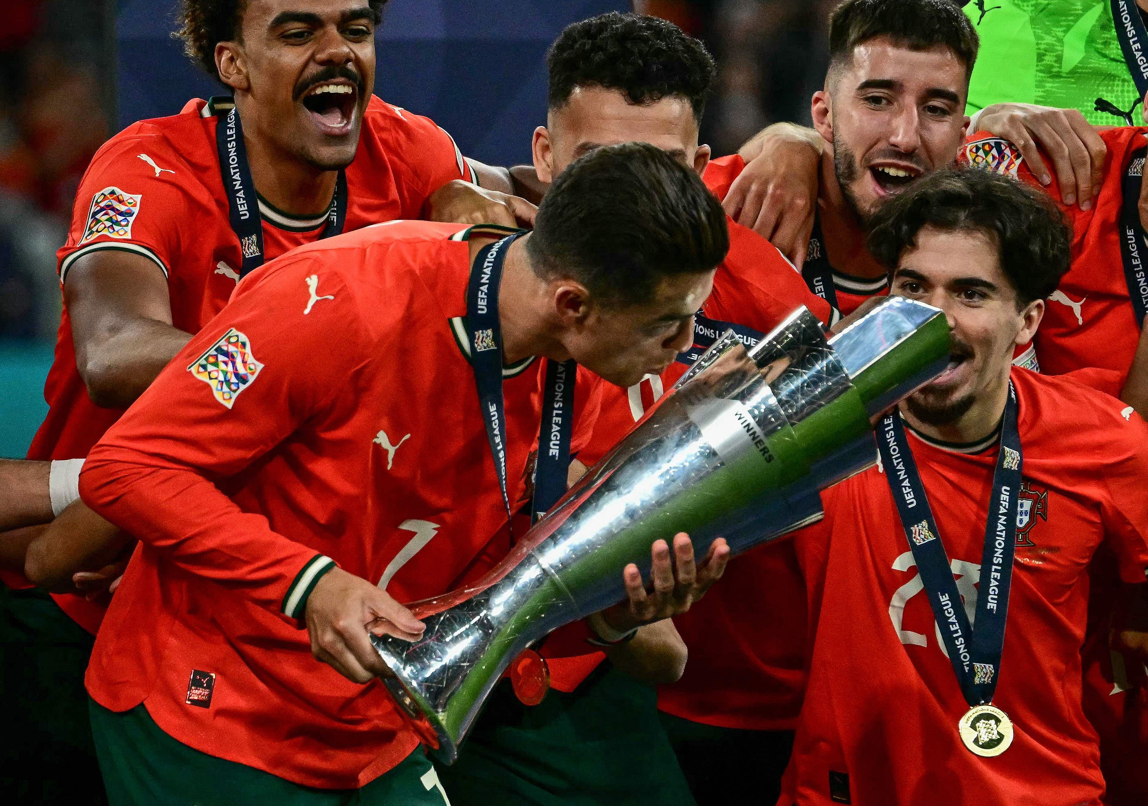 کریستیانۆ رۆناڵدۆ باسی لامین یامال و بردنەوەی مۆندیال دەکات