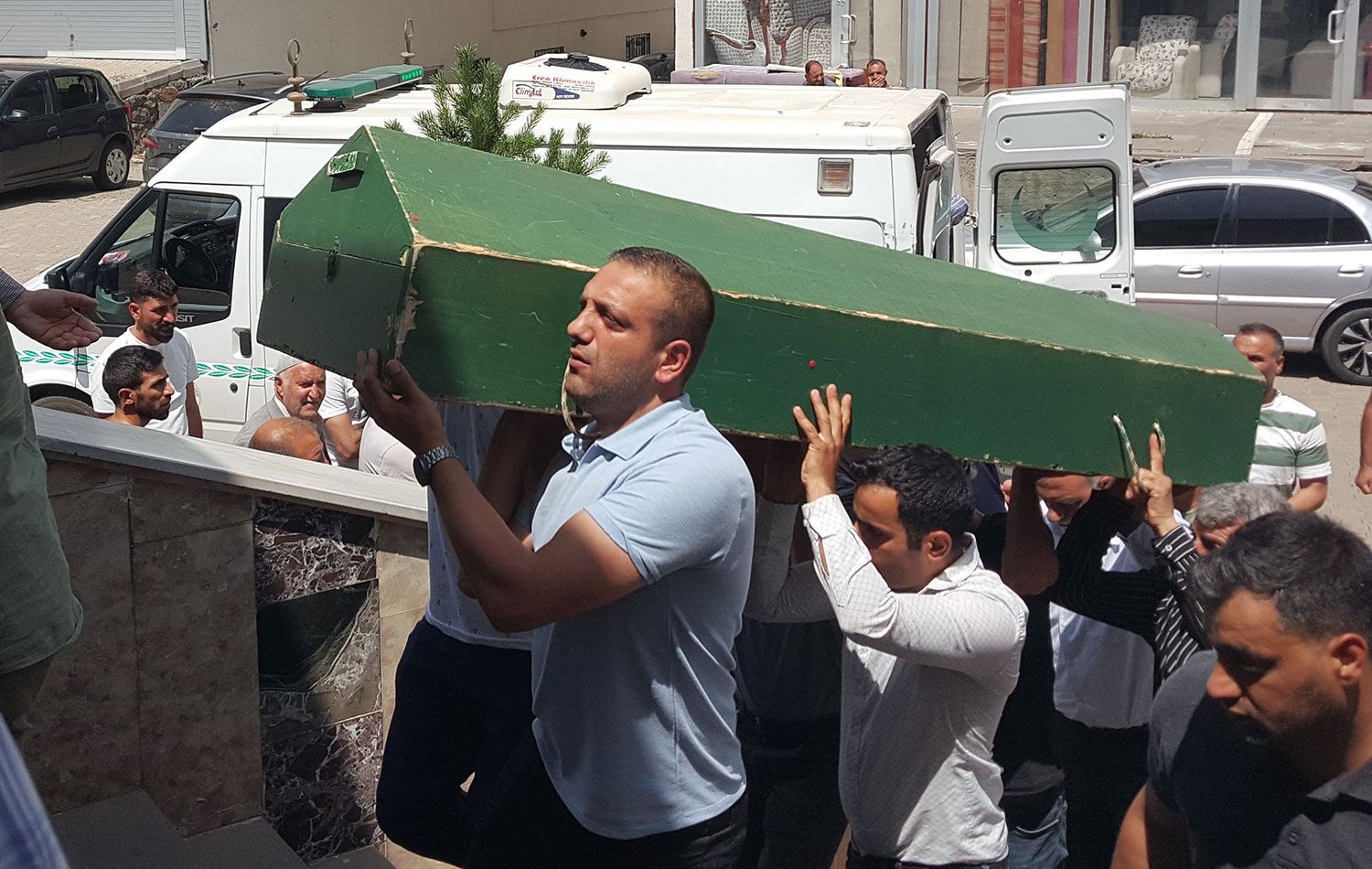 Hayatını kaybeden öğrenci toprağa verildi. / AA