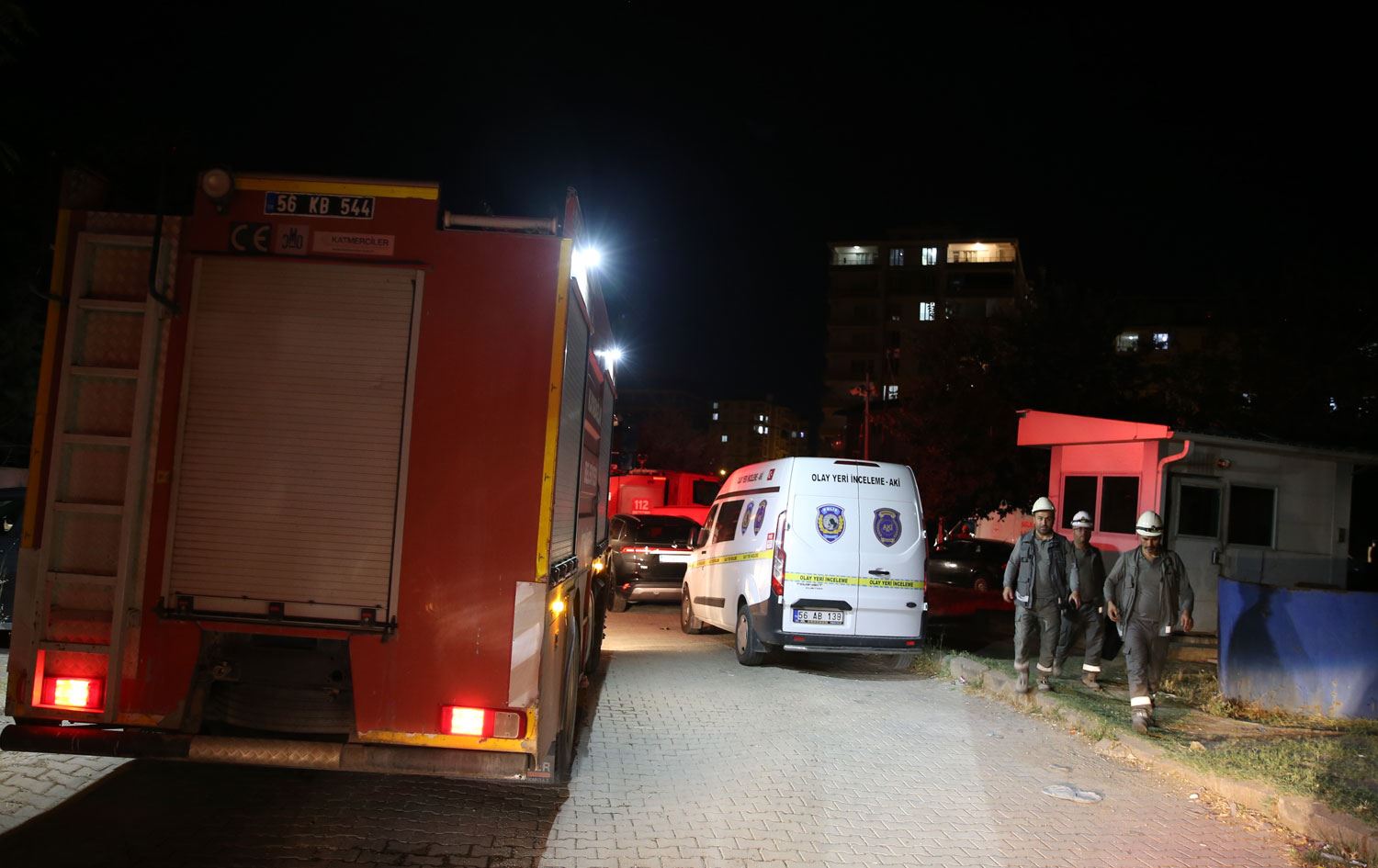 Tîmên agirvemirandinê çûn cihê bûyerê / Wêne: AA