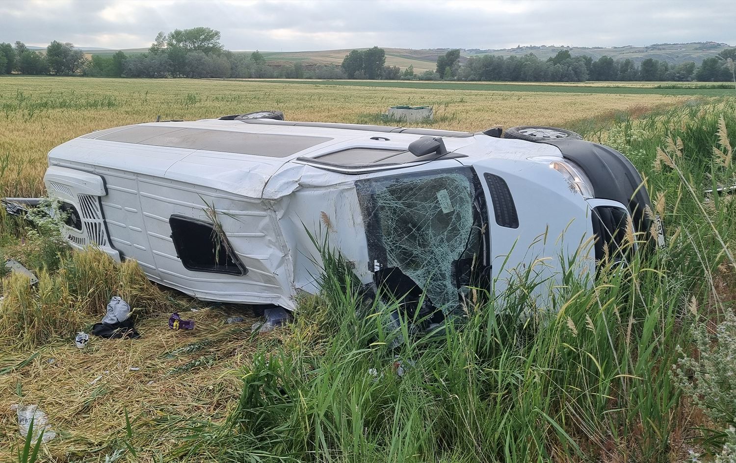 Minîbusa ku qeza kiriye / Wêne: AA