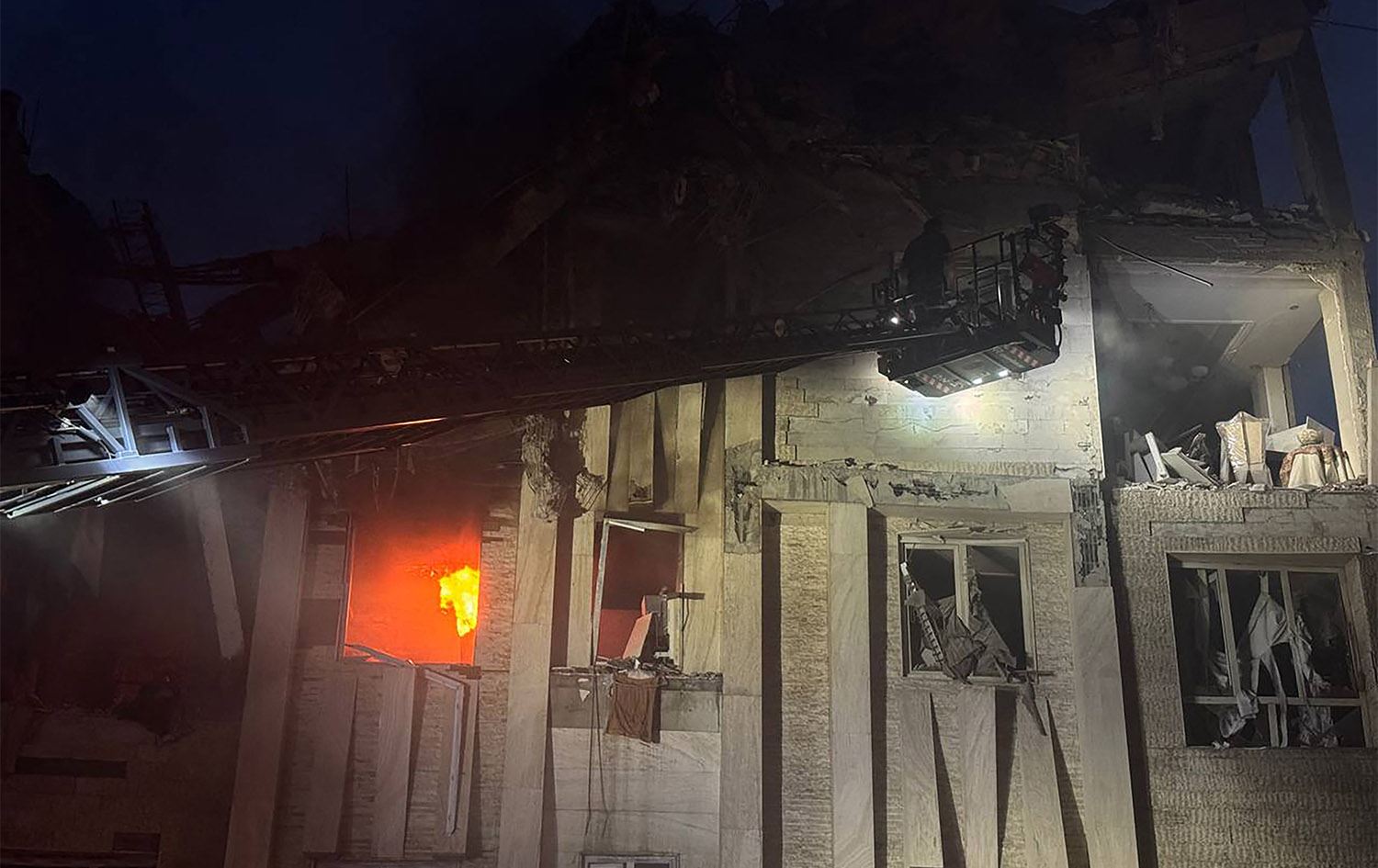 وەزارەتی دەرەوەی ئێران: ئیسرائیل دەستدرێژیی سەربازیی کردووە و وەڵاممان دەبێت