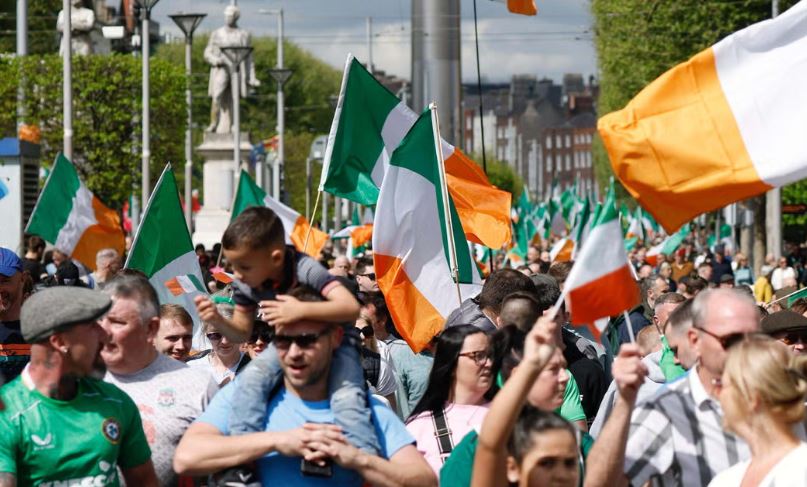 ئێرلەندای باکوور؛ ژمارەی پۆلیسە بریندارەکان لە پشێوی دژە پەناخوازەکاندا 60 کەسی تێپەڕاند