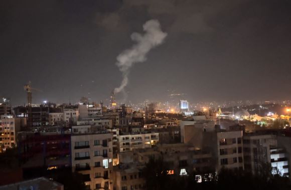 میدیای فەرمیی ئێران: ئیسرائیل بارەگای وەزارەتی بەرگری کردە ئامانج