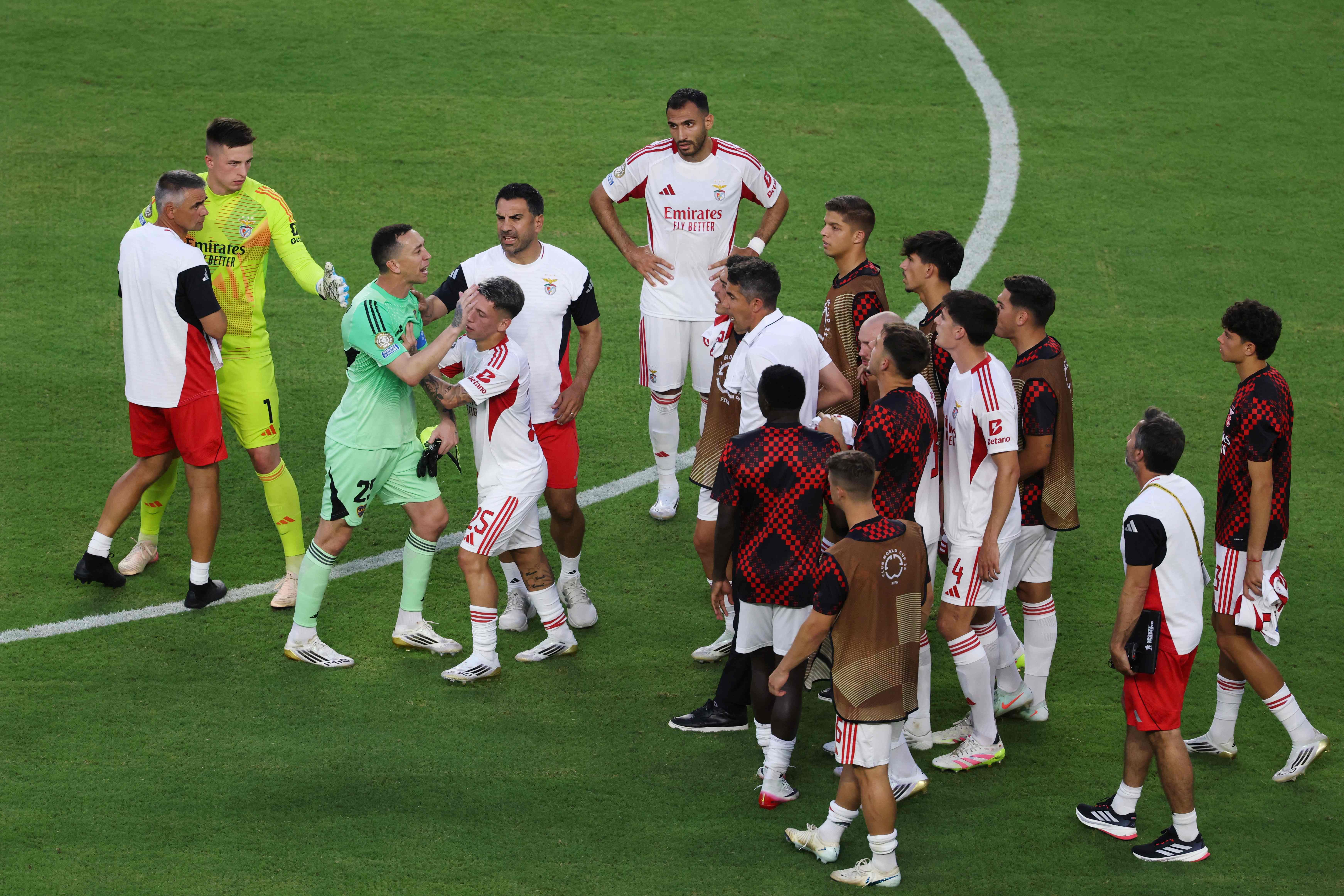 بۆکا جونیۆرز و بێنفیکا